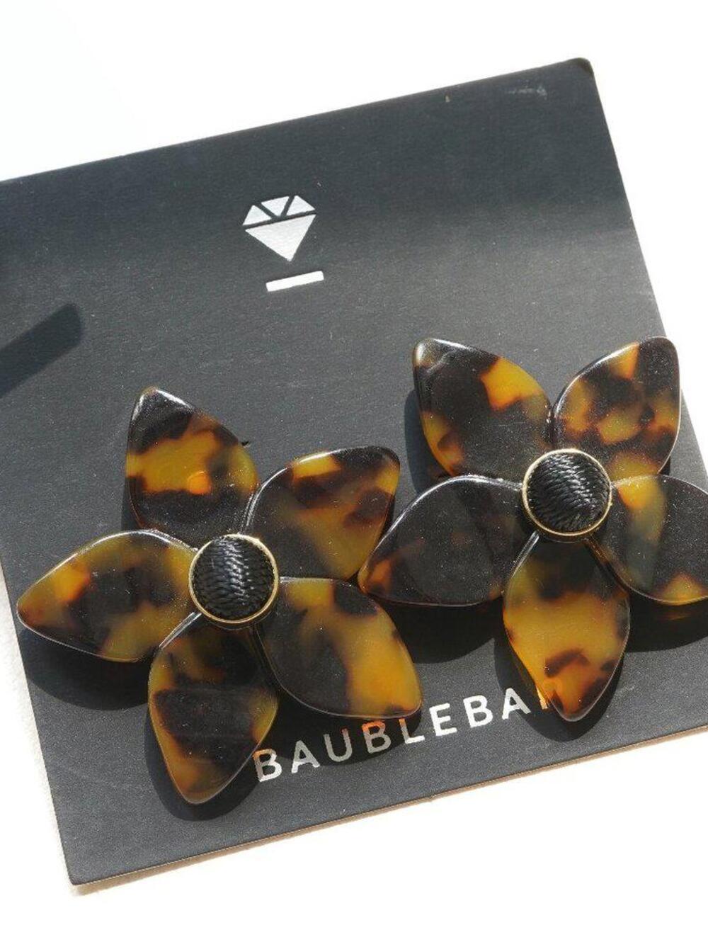 BaubleBar Mini Ashaya Resin Flower Earrings